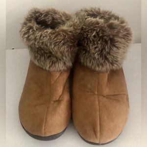 Isotoner Women’s Ankle Boots Brown Suede Size 8.5-9 Pre-owned